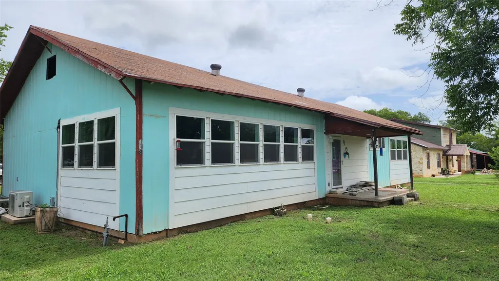408 E Sadosa Eastland TX 76448
