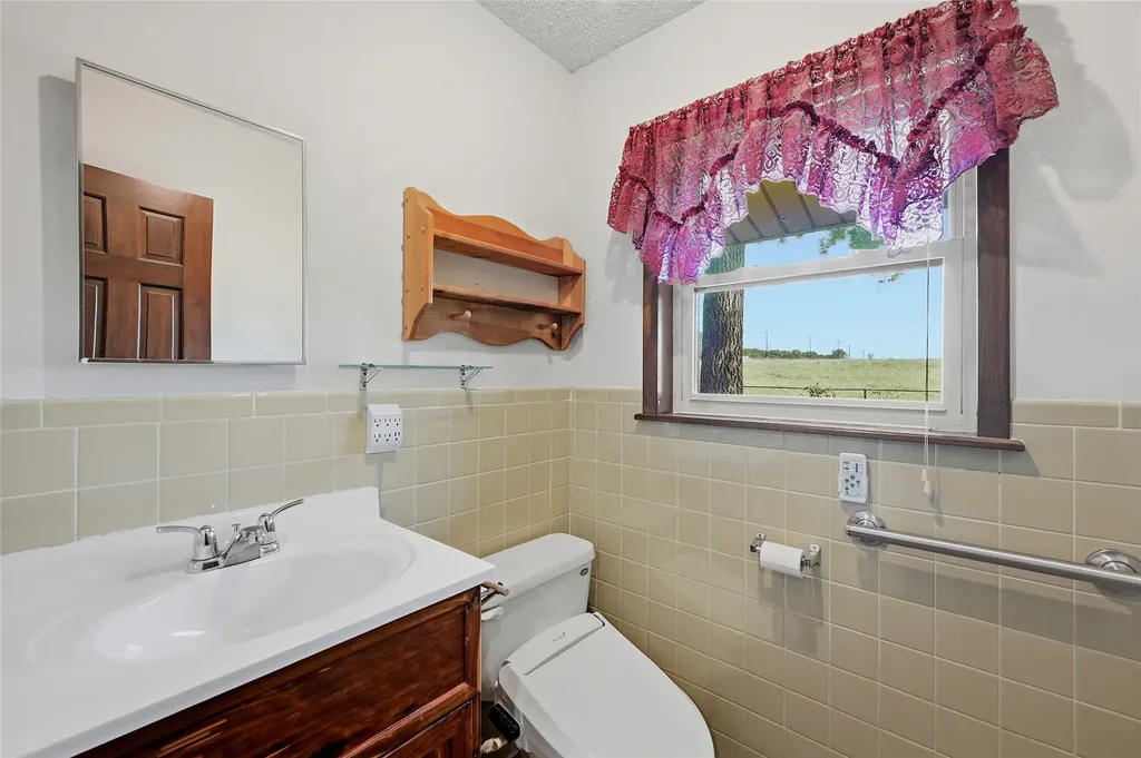 11138 Fm 901 Sadler TX 76264