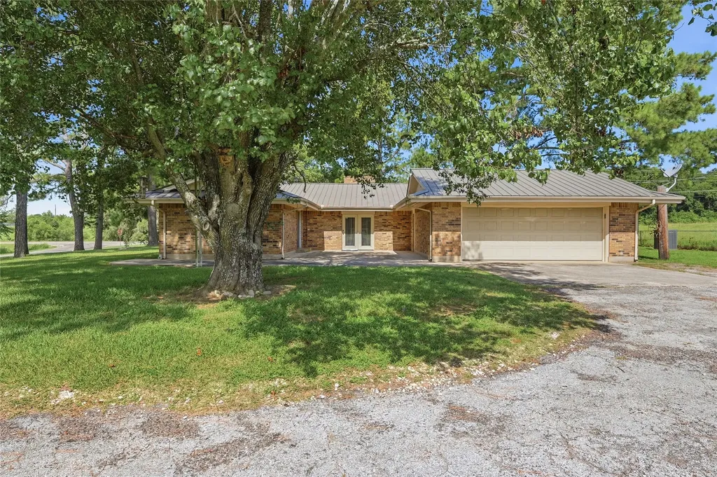 11138 Fm 901 Sadler TX 76264