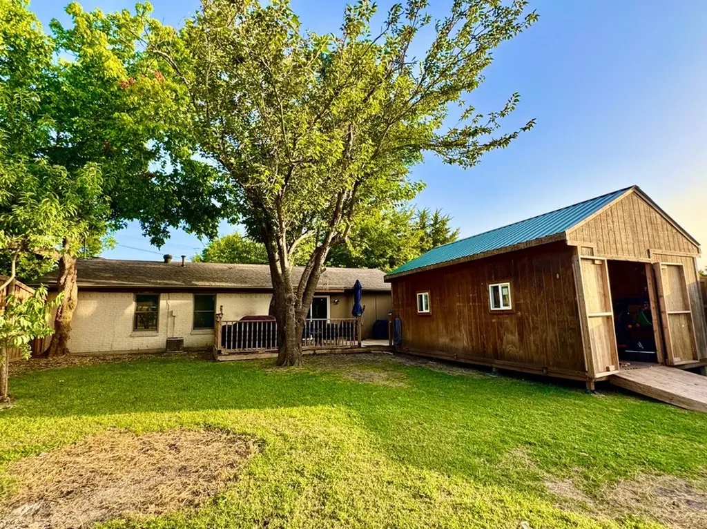404 Neathery Street Farmersville TX 75442