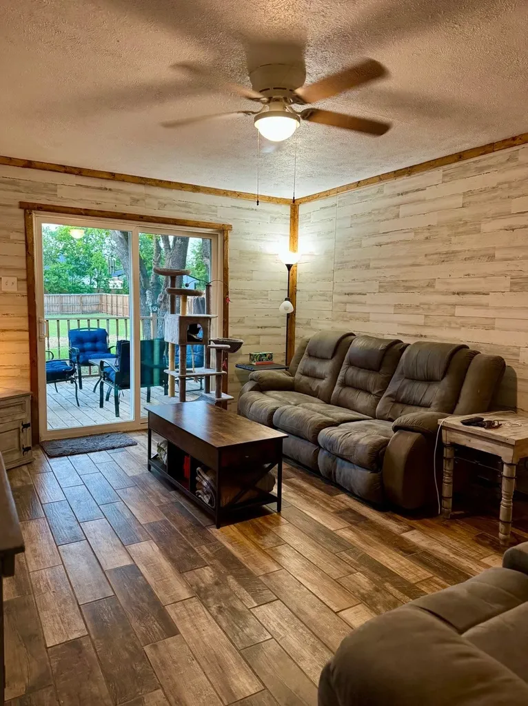 404 Neathery Street Farmersville TX 75442