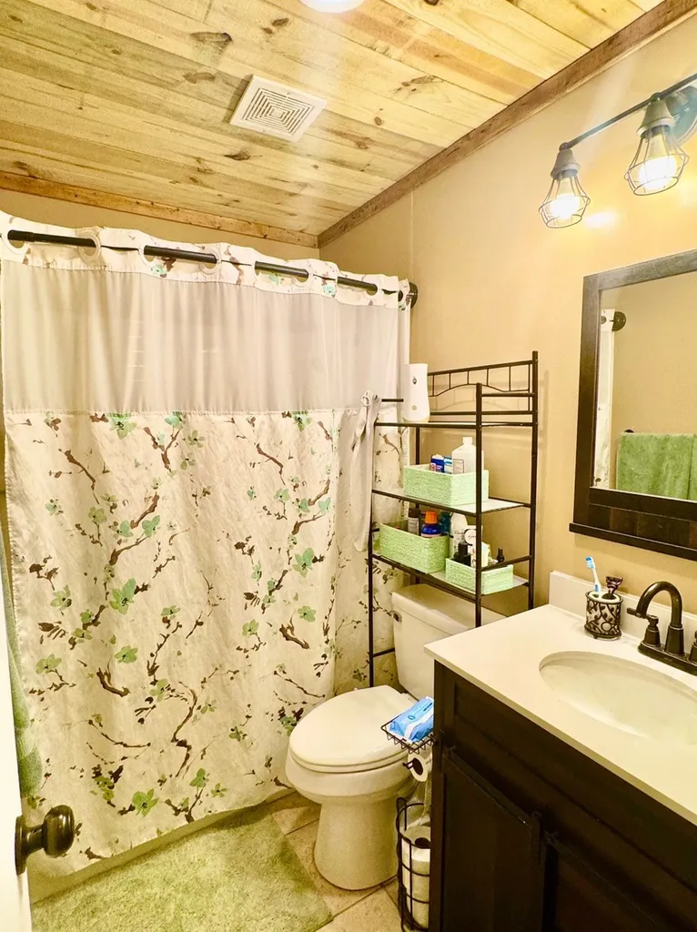 404 Neathery Street Farmersville TX 75442