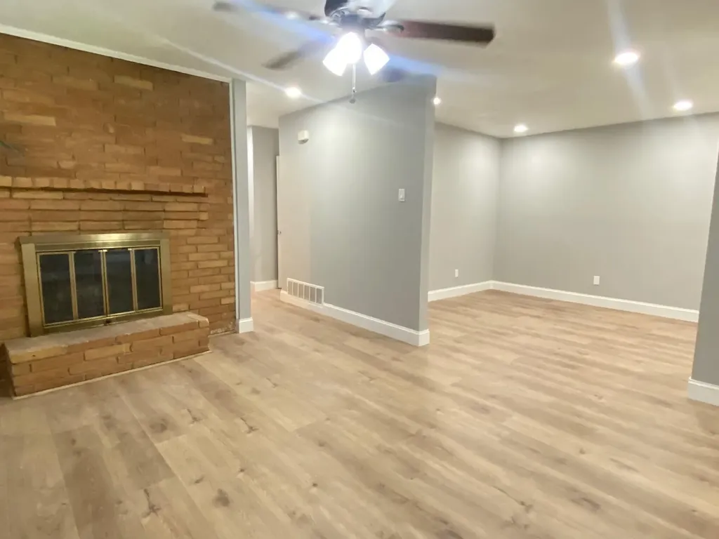 7404 Walling Lane Dallas TX 75231