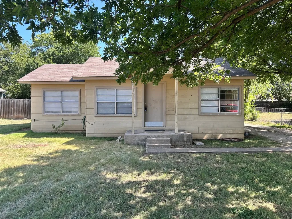 8814 Spaugh Court White Settlement TX 76108