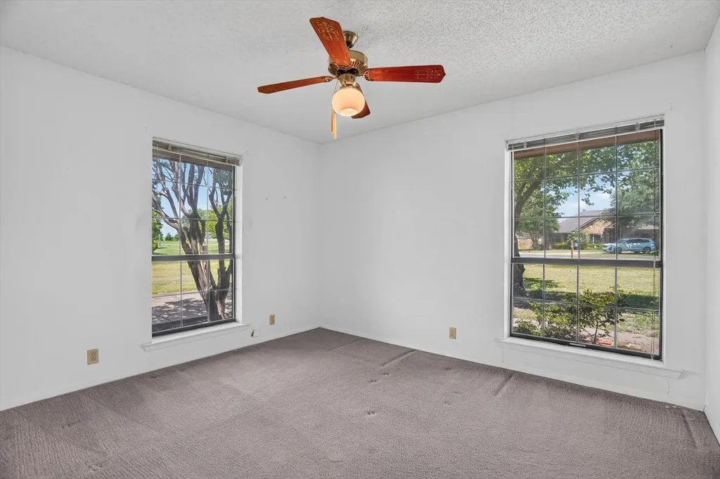 104 Royal Park Lane Waxahachie TX 75165