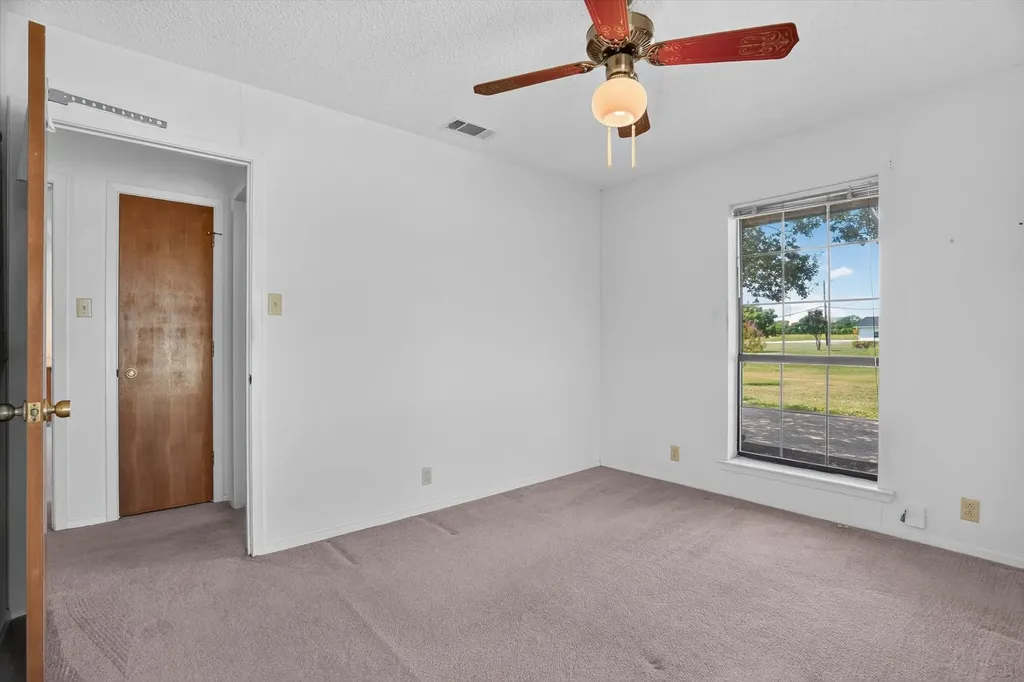 104 Royal Park Lane Waxahachie TX 75165