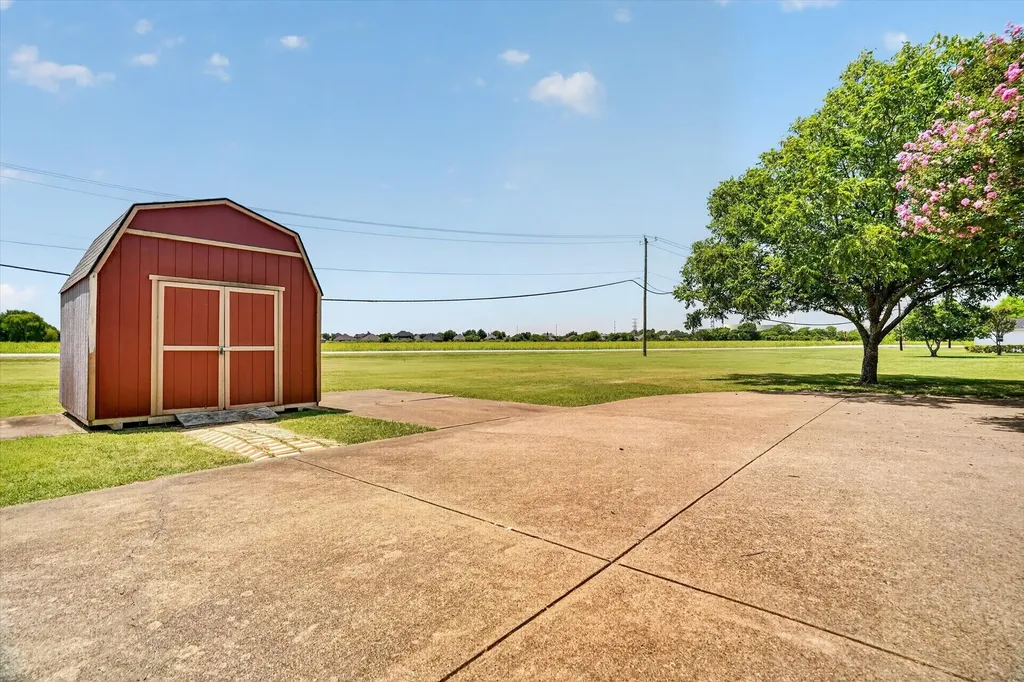 104 Royal Park Lane Waxahachie TX 75165