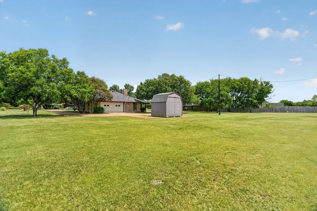104 Royal Park Lane Waxahachie TX 75165