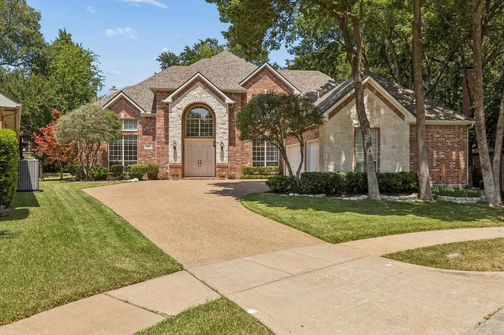 1119 Creekwood Drive Garland TX 75044