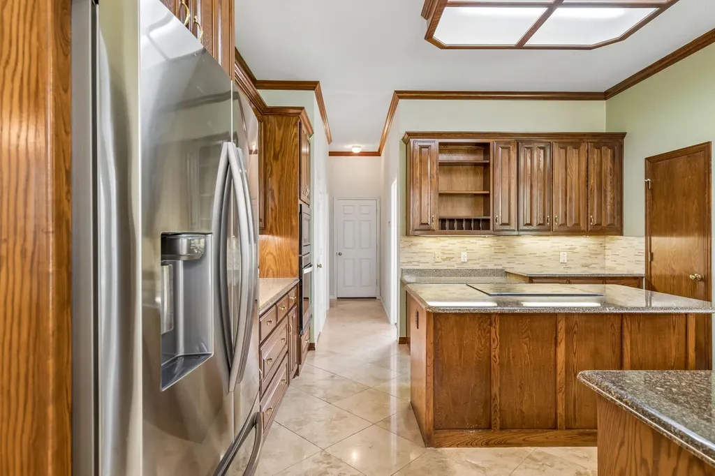 1119 Creekwood Drive Garland TX 75044