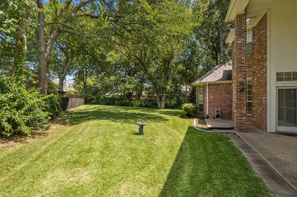 1119 Creekwood Drive Garland TX 75044