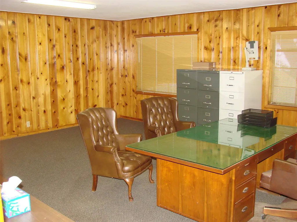 1604 E Highway 82 Gainesville TX 76240