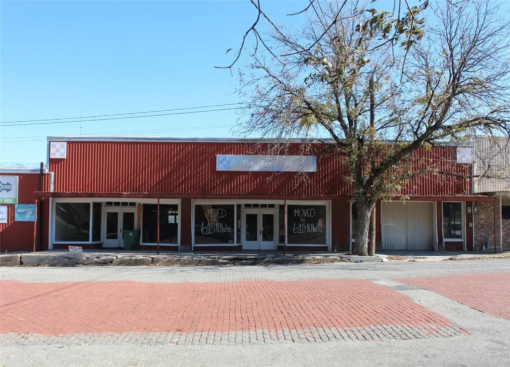 106 East Street Coleman TX 76834