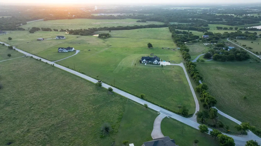 Tbd Indian Trail Sanger TX 76266