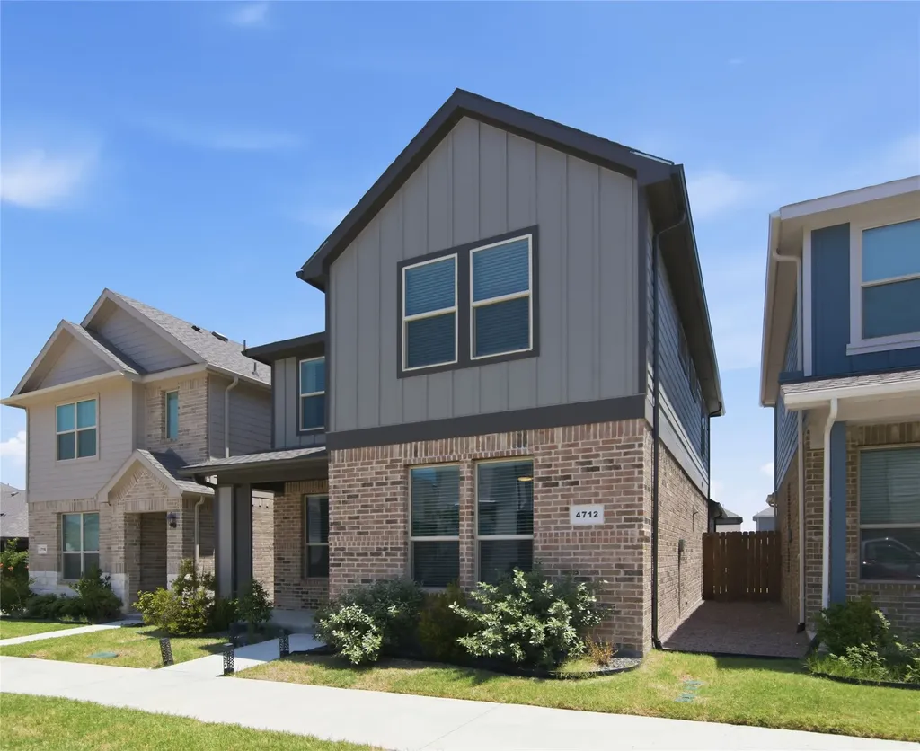 4712 Alliance Street Haltom City TX 76117