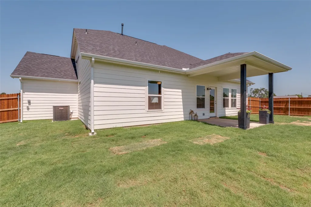 625 Kyle Drive Tioga TX 76271