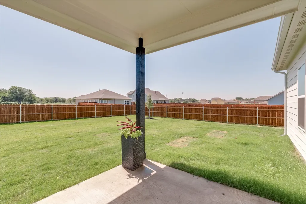 625 Kyle Drive Tioga TX 76271