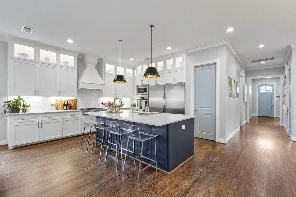 6011 Goodwin Avenue Dallas TX 75206