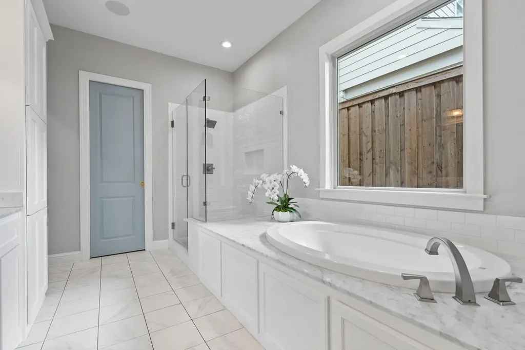 6011 Goodwin Avenue Dallas TX 75206