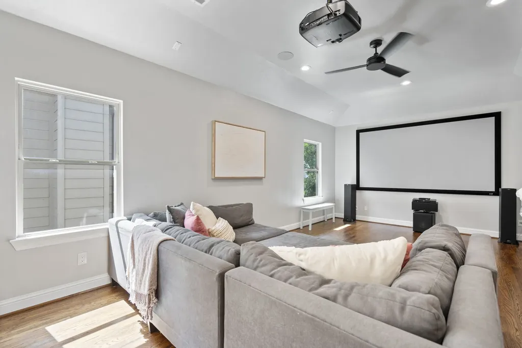 6011 Goodwin Avenue Dallas TX 75206