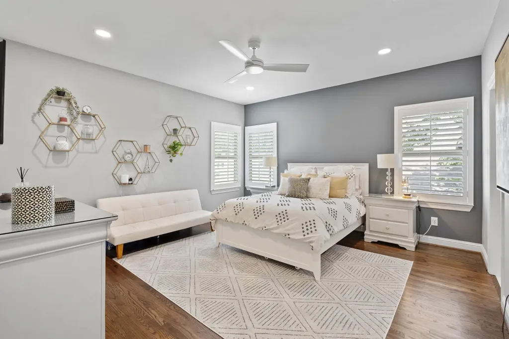 6011 Goodwin Avenue Dallas TX 75206