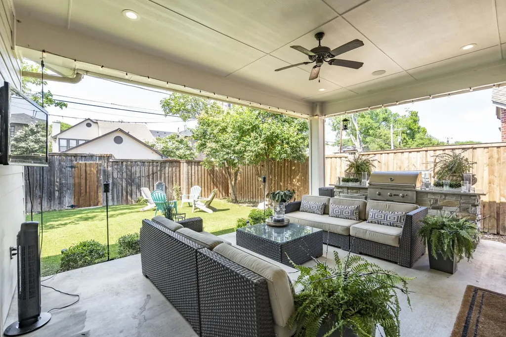 6011 Goodwin Avenue Dallas TX 75206