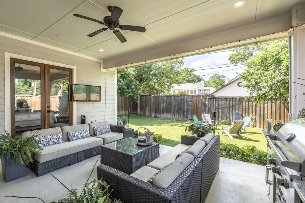 6011 Goodwin Avenue Dallas TX 75206
