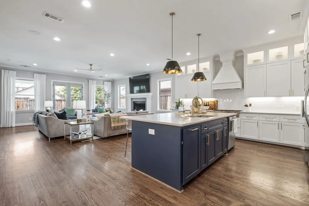 6011 Goodwin Avenue Dallas TX 75206