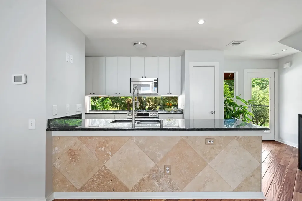 4213 Dickason Avenue Dallas TX 75219