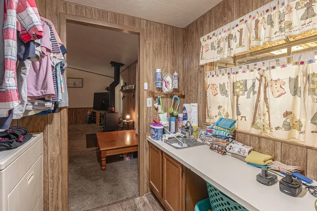 6264 State Highway 276 Point TX 75472