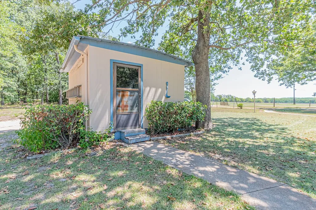 6264 State Highway 276 Point TX 75472