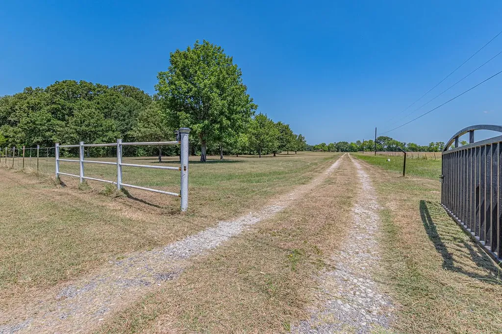 6264 State Highway 276 Point TX 75472