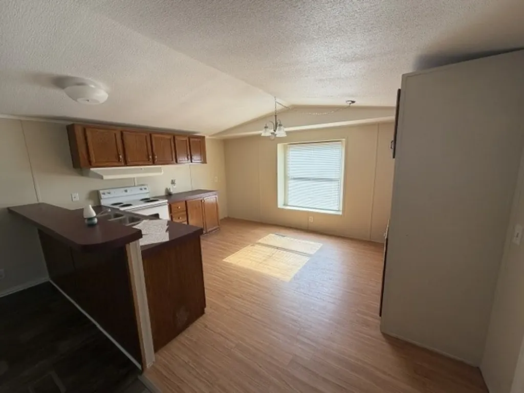 1620 E Reno Road Reno TX 76020