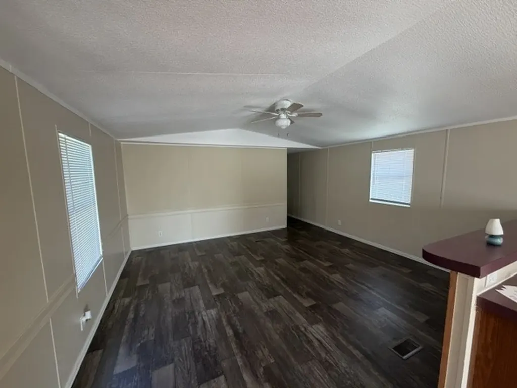 1620 E Reno Road Reno TX 76020