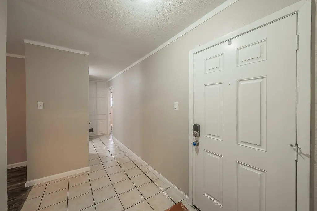 612 Bayless Drive Euless TX 76040