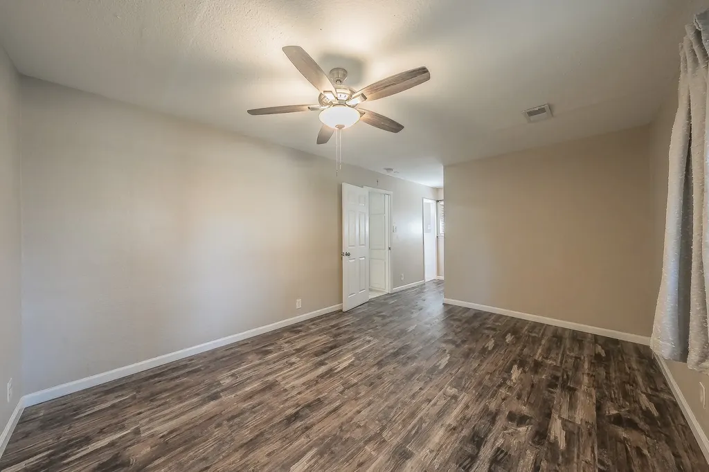 612 Bayless Drive Euless TX 76040