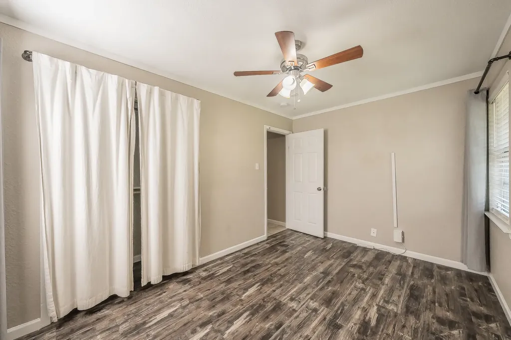 612 Bayless Drive Euless TX 76040