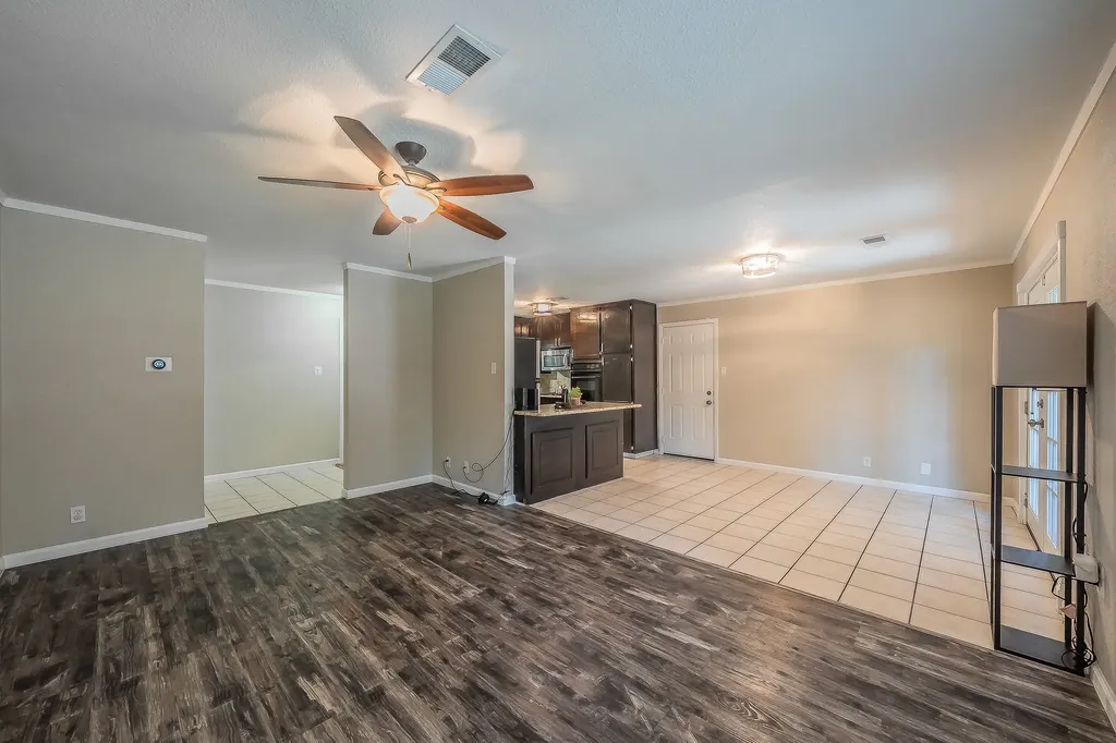 612 Bayless Drive Euless TX 76040