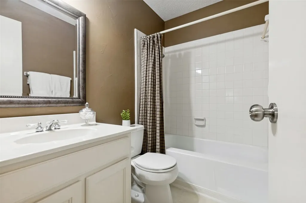 3102 Eastpark Drive Garland TX 75044
