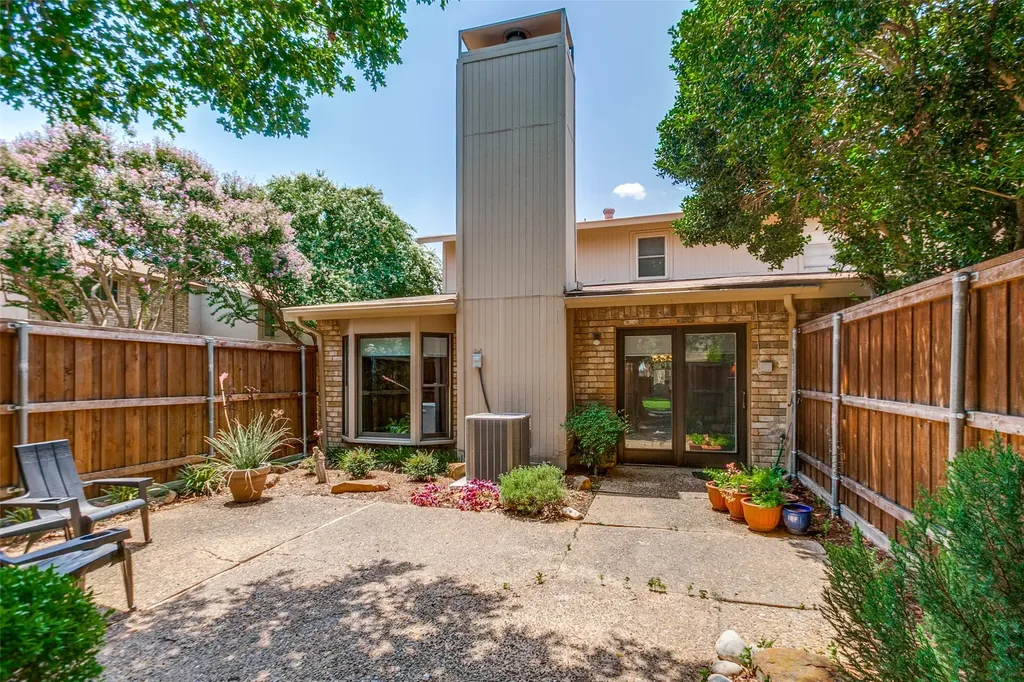 3102 Eastpark Drive Garland TX 75044
