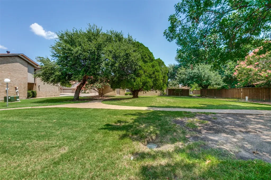 3102 Eastpark Drive Garland TX 75044