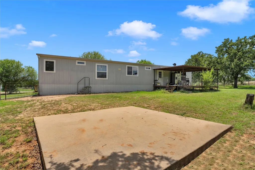 153 Lariat Lane Llano TX 78643