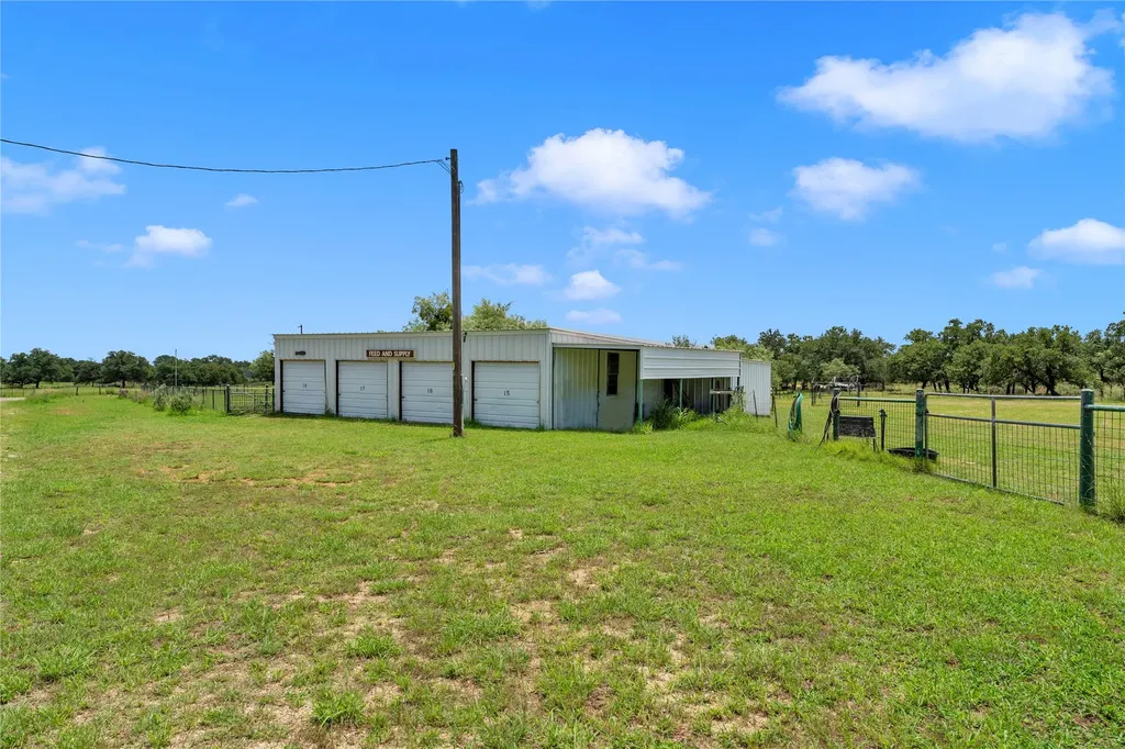 153 Lariat Lane Llano TX 78643