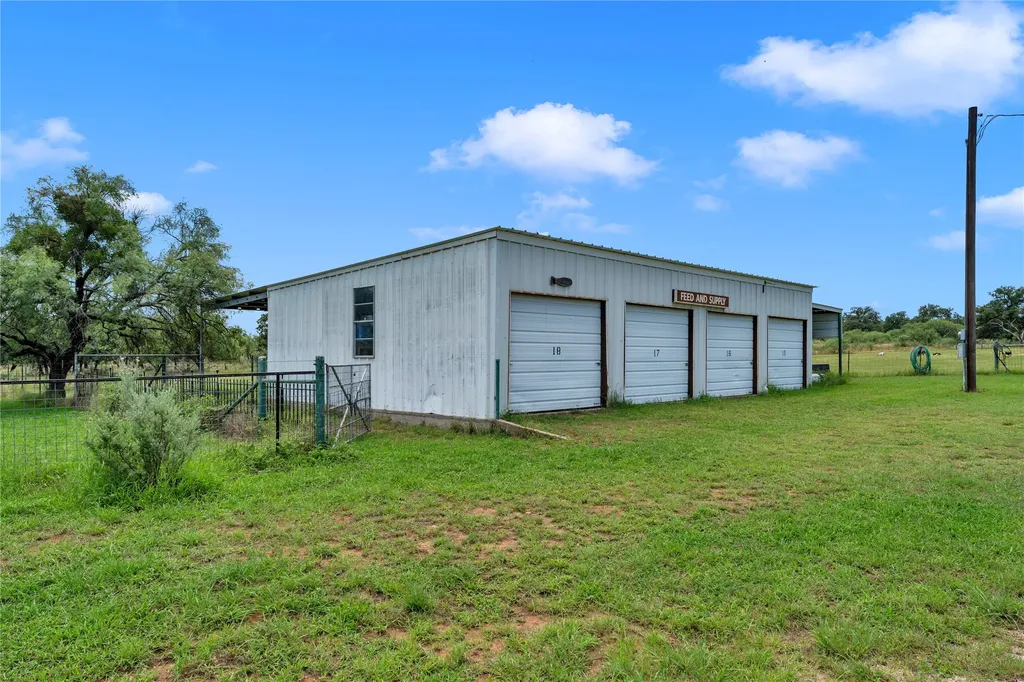 153 Lariat Lane Llano TX 78643