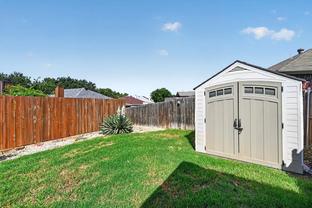 5440 Trout Creek Court Watauga TX 76137