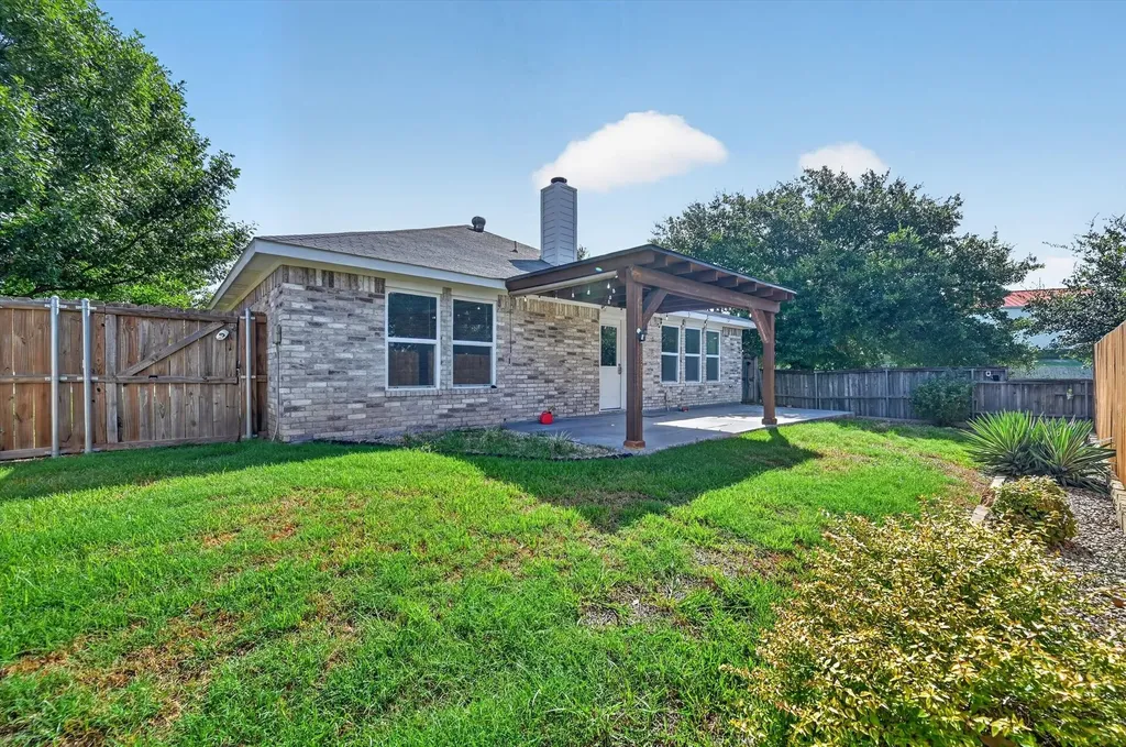 5440 Trout Creek Court Watauga TX 76137