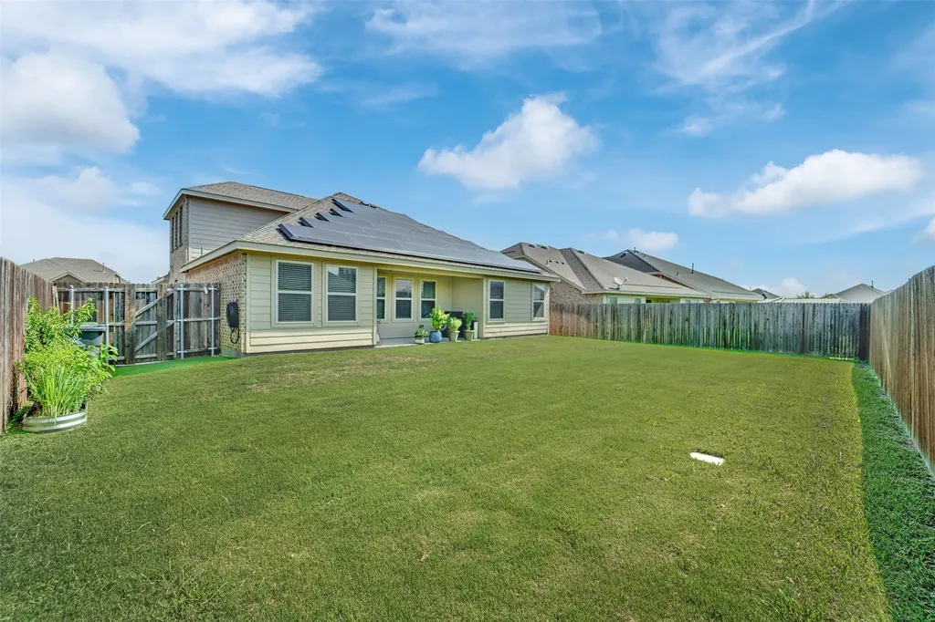 702 Pearl Way Arlington TX 76002