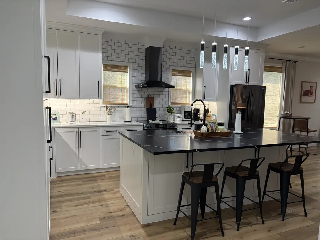 600 Lucas Drive Athens TX 75751
