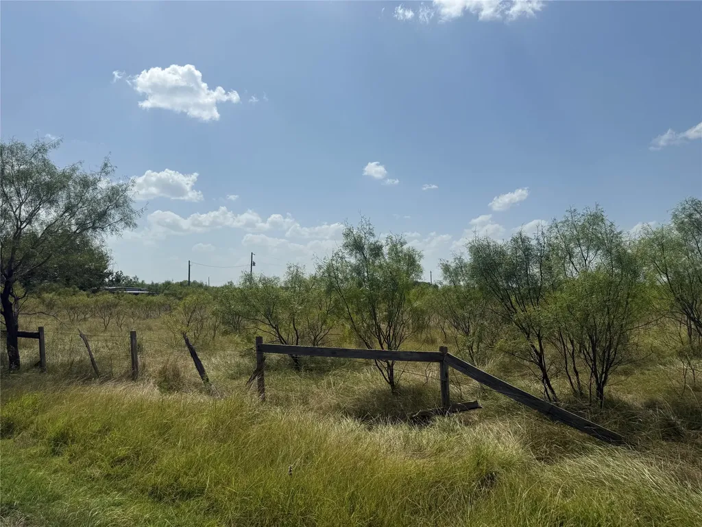 140 Arapaho Road Brownwood TX 76801