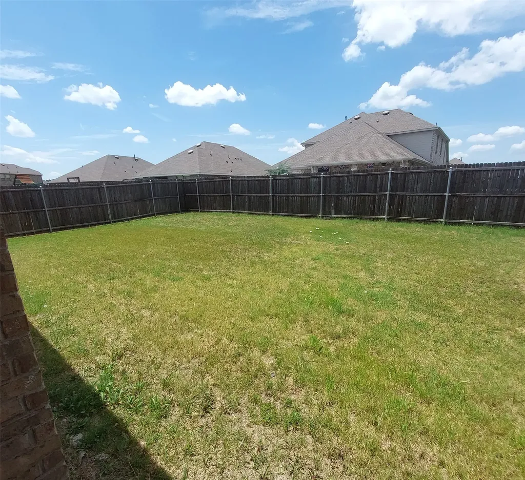 205 Longhorn Pass Caddo Mills TX 75135